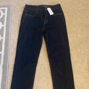 American Eagle High Rise Jeggings Jean Leggings. Size 4. Dark Wash